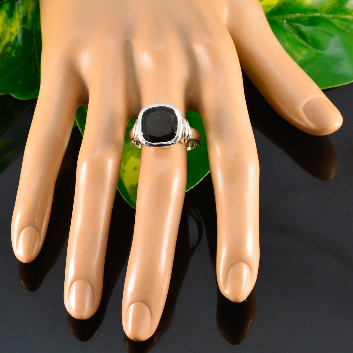Black Onyx Solitaire Moroccan 925 Silver Black Gems Eye catching Signet Ring Jewelry