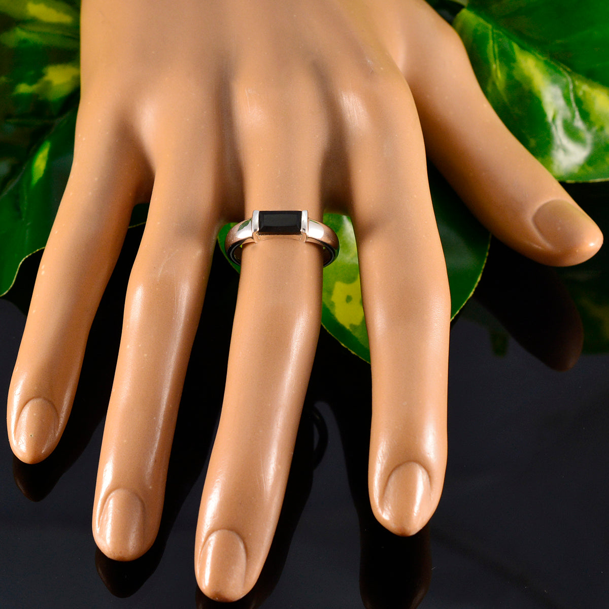 Black Onyx Solitaire Korean 925 Sterling Silver Black Gemstone Whisper thin Abstract Ring Jewellery