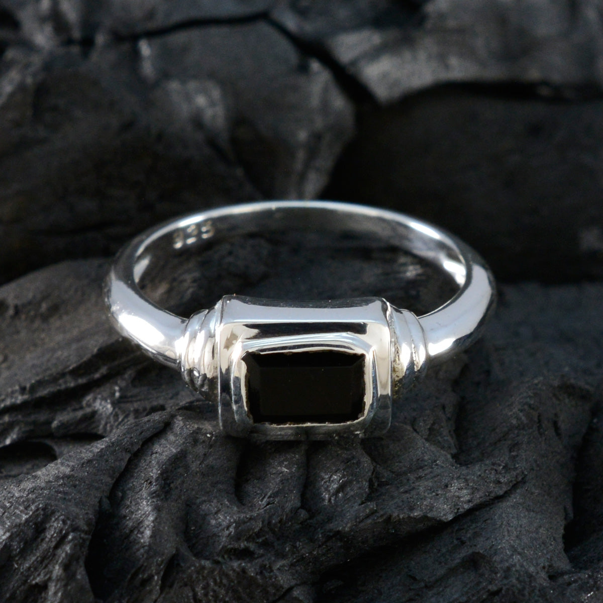 Black Onyx Solitaire Turkish 925 Silver Black Gems Whisper thin Sophisticated Ring Jewellery