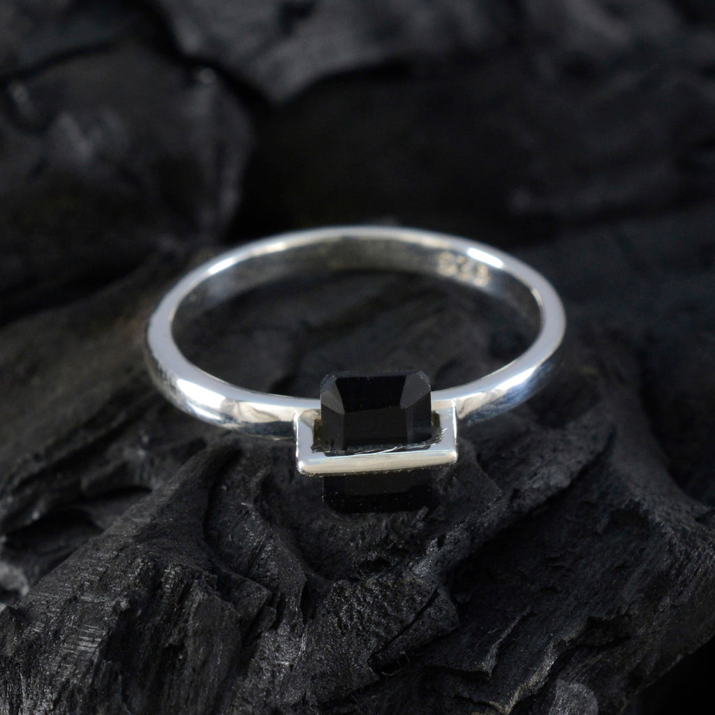 Black Onyx Solitaire Japanese 92.5 Silver Black Gemstone Dainty Luxurious Ring Jewelry