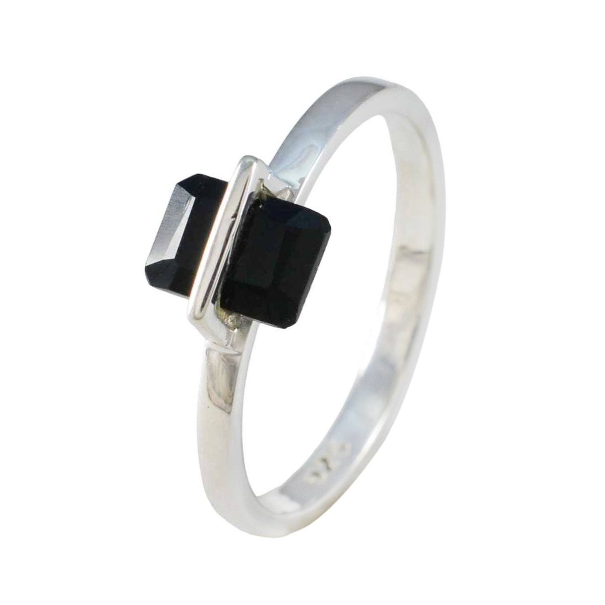 Black Onyx Solitaire Japanese 92.5 Silver Black Gemstone Dainty Luxurious Ring Jewelry