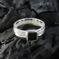 Black Onyx Solitaire Australian Sterling Silver Black Gemstones Mid weight Rope Wire Band Jewelry
