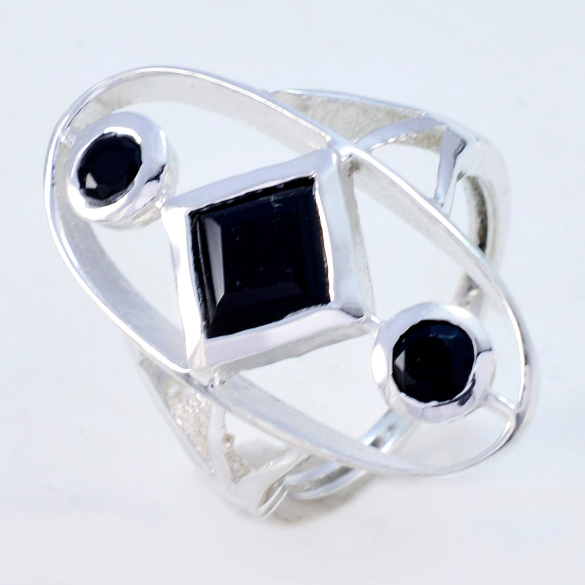 Anello sottile femminile in argento 925 con pietra preziosa nera e onice nero Trilogy Immagine secondaria del prodotto