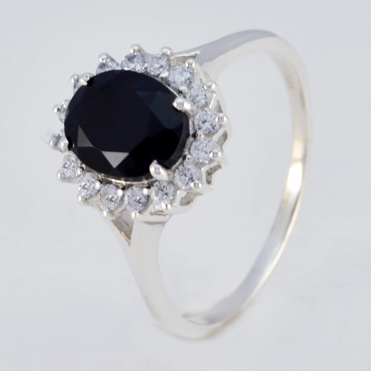 Black Onyx Halo Moroccan 925 Sterling Silver Black Gemstones Featherlight Glamorous Ring Jewellery