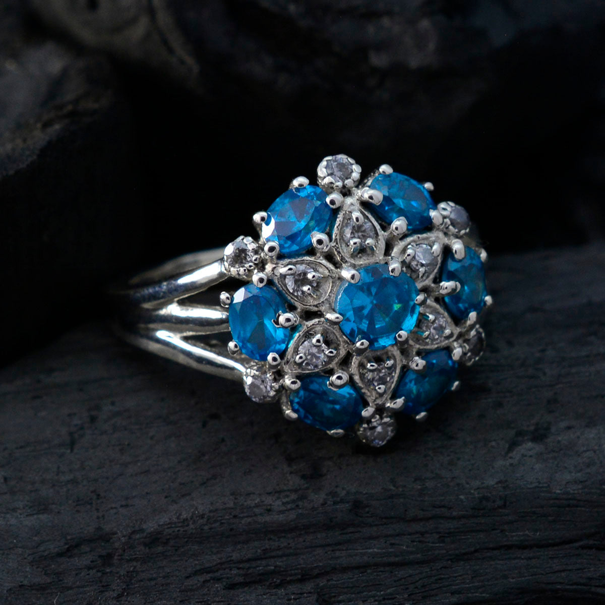 Blue Topaz CZ multiple Indian 92.5 Silver Blue Gemstones Featherlight Sophisticated Ring Jewelry