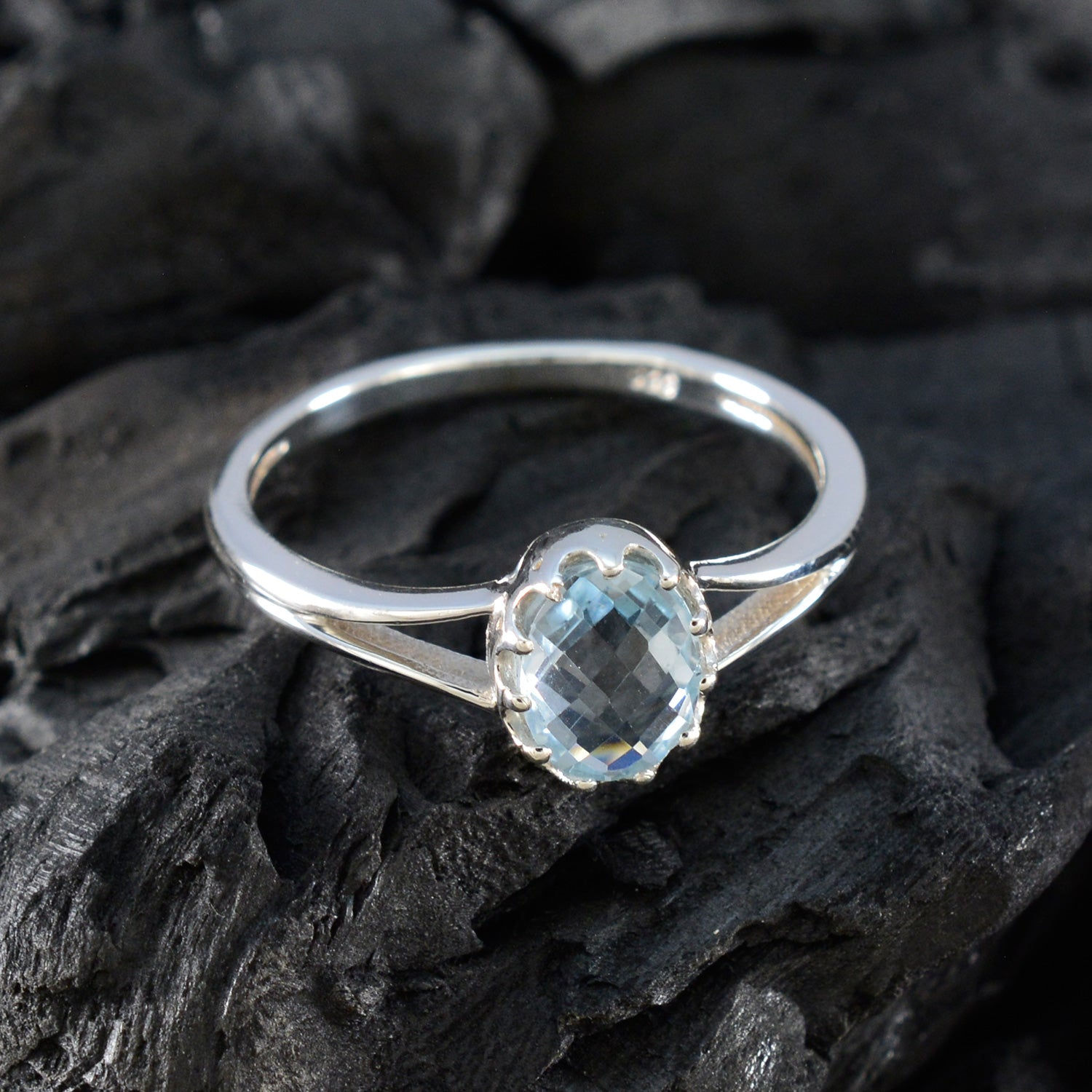 Blue Topaz Solitaire Japanese Sterling Silver Blue Gems Dainty Contemporary Ring Jewellery