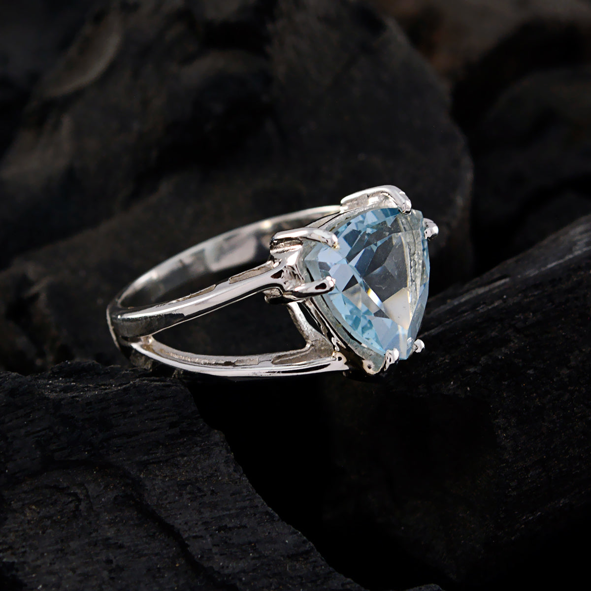 Blue Topaz Solitaire Australian 925 Sterling Silver Blue Gemstones Featherlight Traditional Ring Jewelry