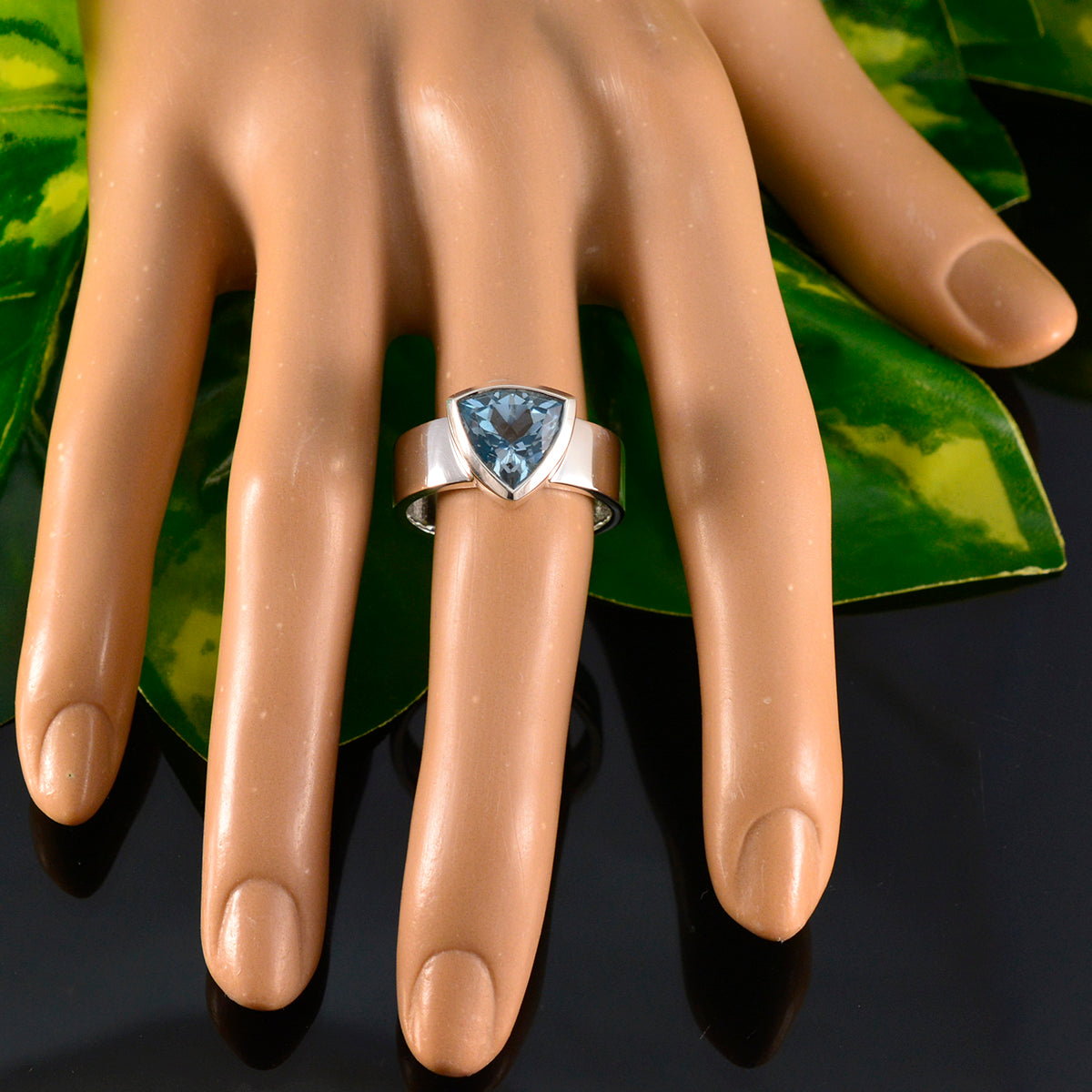 Blue Topaz Solitaire Australian 92.5 Silver Blue Gemstone Eye catching Signet Band Jewellery