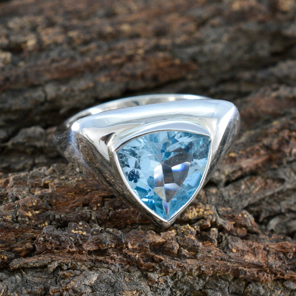 Blue Topaz Solitaire Moroccan 92.5 Silver Blue Gemstones Versatile Traditional Ring Jewellery