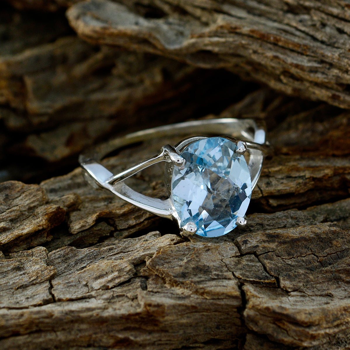 Blue Topaz Solitaire Japanese 925 Sterling Silver Blue Gemstone Delicate Luxurious Ring Jewellery