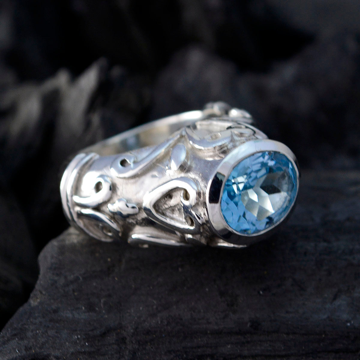 Blue Topaz Solitaire Moroccan Sterling Silver Blue Gemstones Edgy antique Ring Jewellery