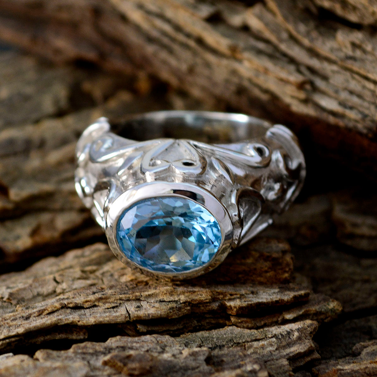 Blue Topaz Solitaire Moroccan Sterling Silver Blue Gemstones Edgy antique Ring Jewellery