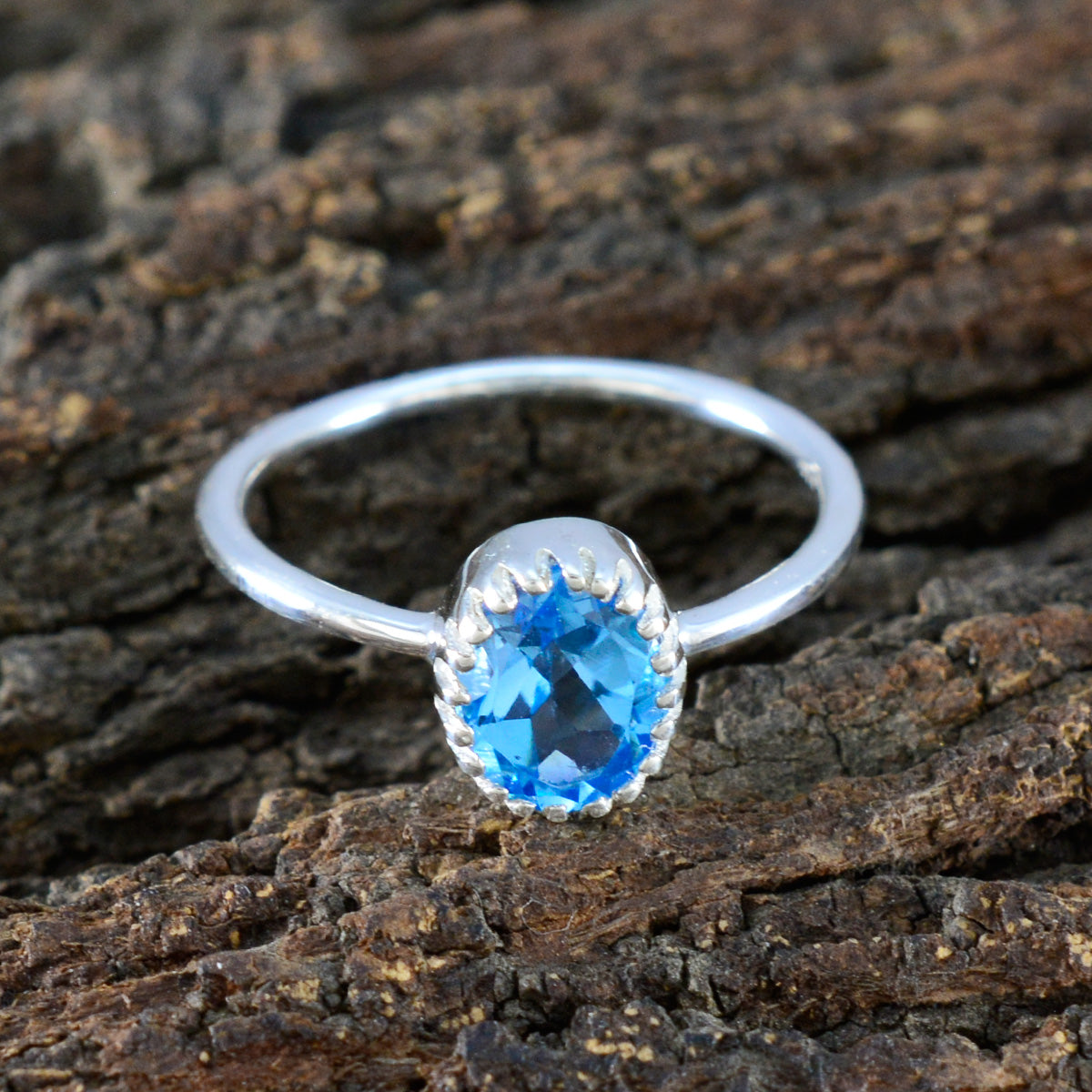 Blue Topaz Solitaire American 925 Sterling Silver Blue Gemstones Delicate Glamorous Ring Jewellery