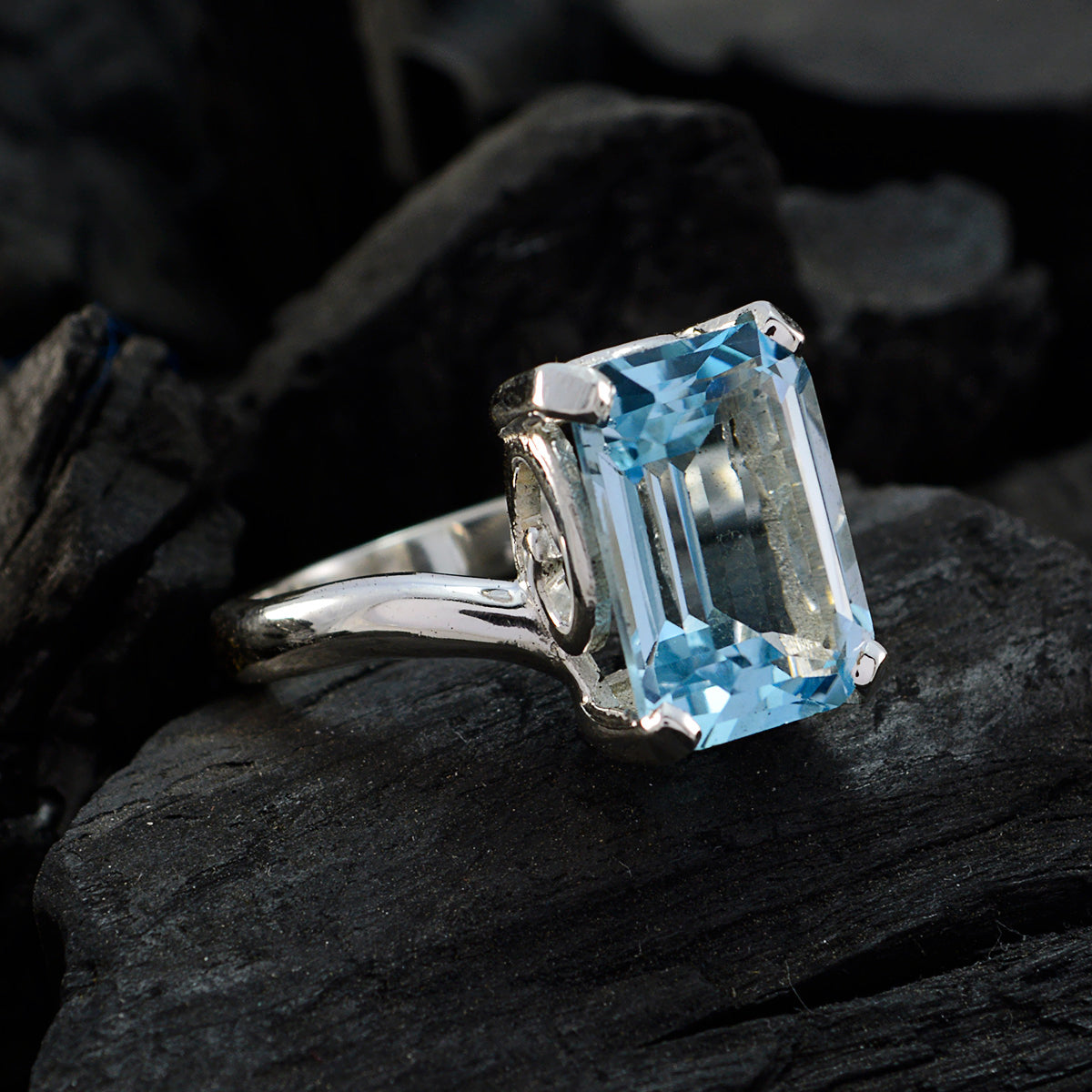 Blue Topaz Solitaire Moroccan Sterling Silver Blue Gemstones Mid weight Fairytale Ring Jewelry