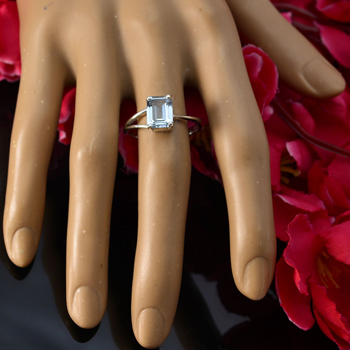 Blue Topaz Solitaire American 925 Sterling Silver Blue Gems Dainty Luxurious Ring Jewellery