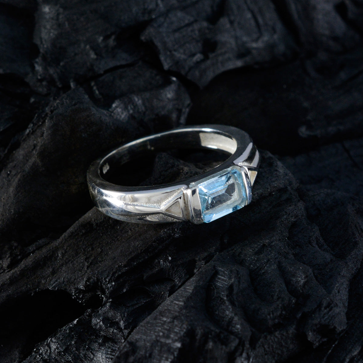 Blue Topaz Solitaire Indian Silver Blue Gems Tiny Feminine Ring Jewellery