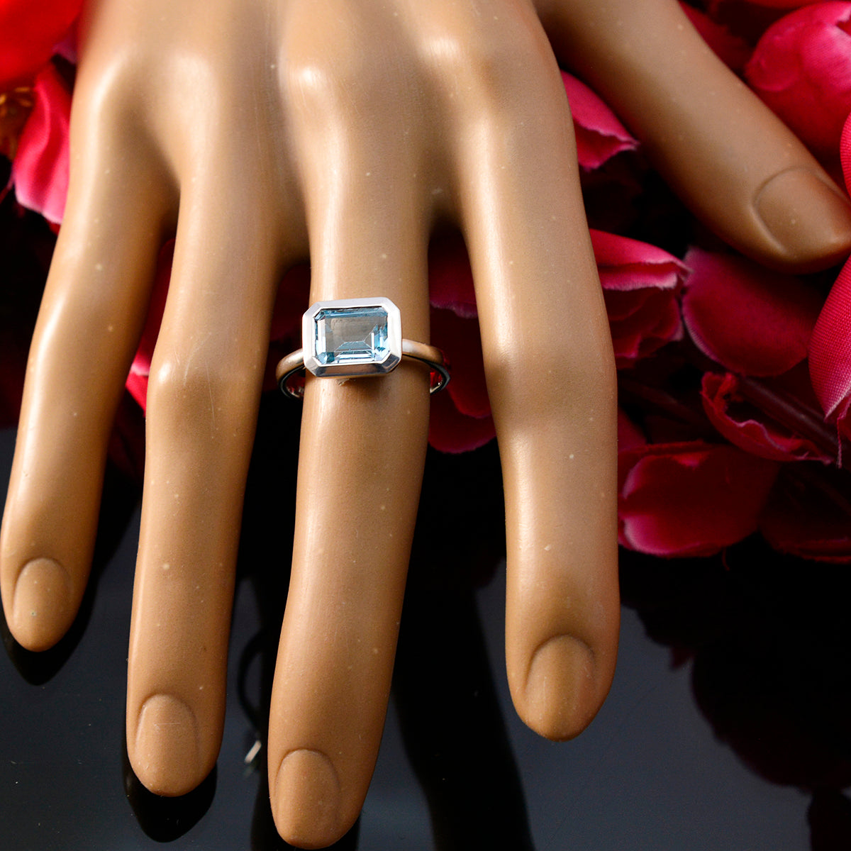 Blue Topaz Solitaire Indian 925 Silver Blue Gemstone Tiny Glamorous Ring Jewellery