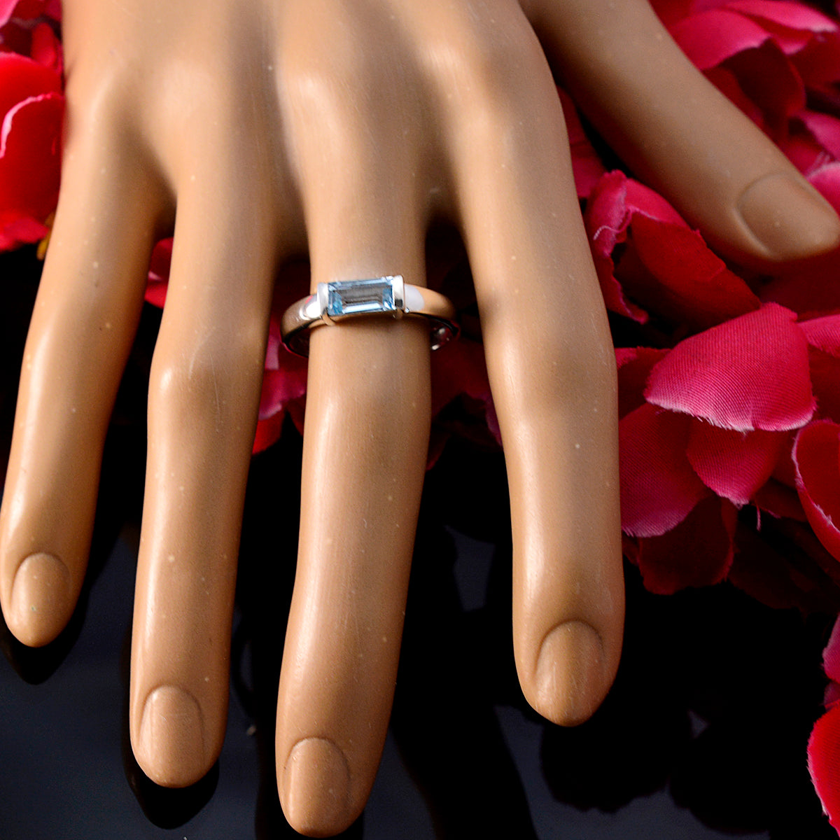 Blue Topaz Solitaire American 92.5 Silver Blue Gemstone Dainty Modern Ring Jewelry