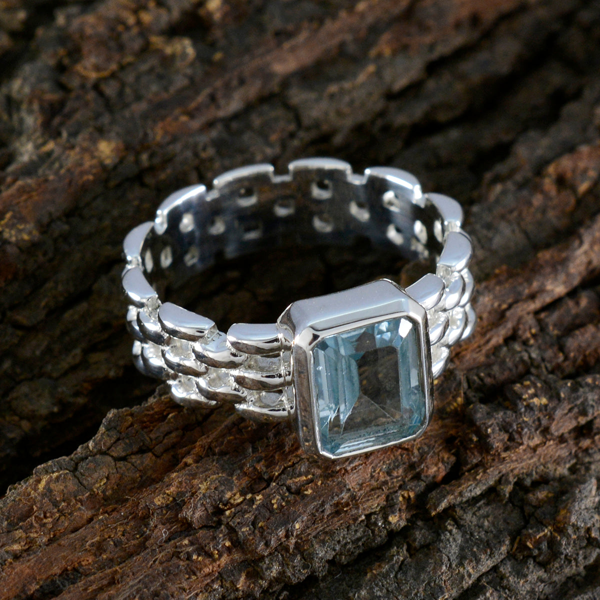 Blue Topaz Solitaire African Silver Blue Gemstone Mid weight Art Deco Band Jewelry