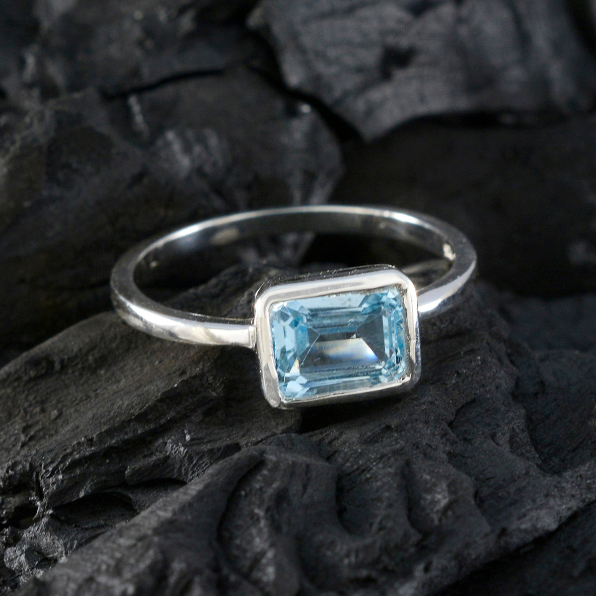 Blue Topaz Solitaire Korean 925 Sterling Silver Blue Gemstones Dainty Glamorous Ring Jewelry