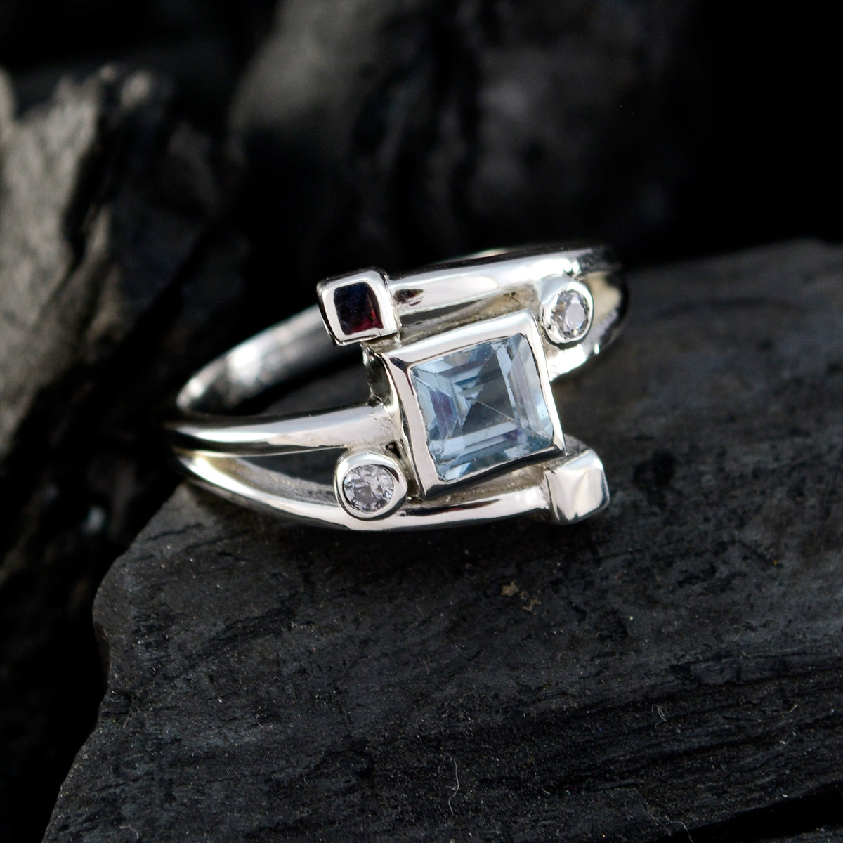 Blue Topaz Halo Moroccan 925 Sterling Silver Blue Gemstones Featherlight Romantic Ring Jewellery