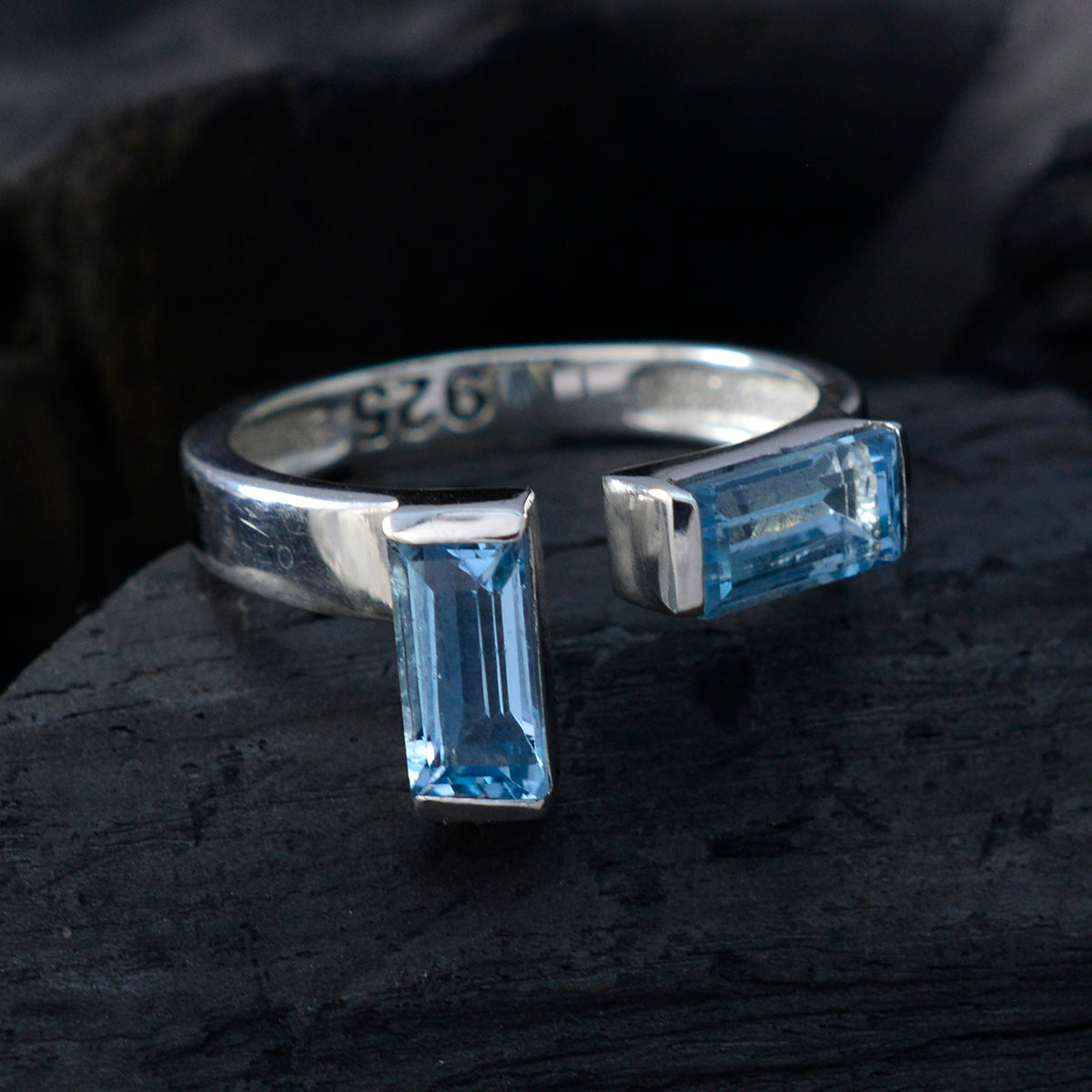 Blue Topaz Toi et Moi American 92.5 Silver Blue Gems Whisper thin Sophisticated Ring Jewelry