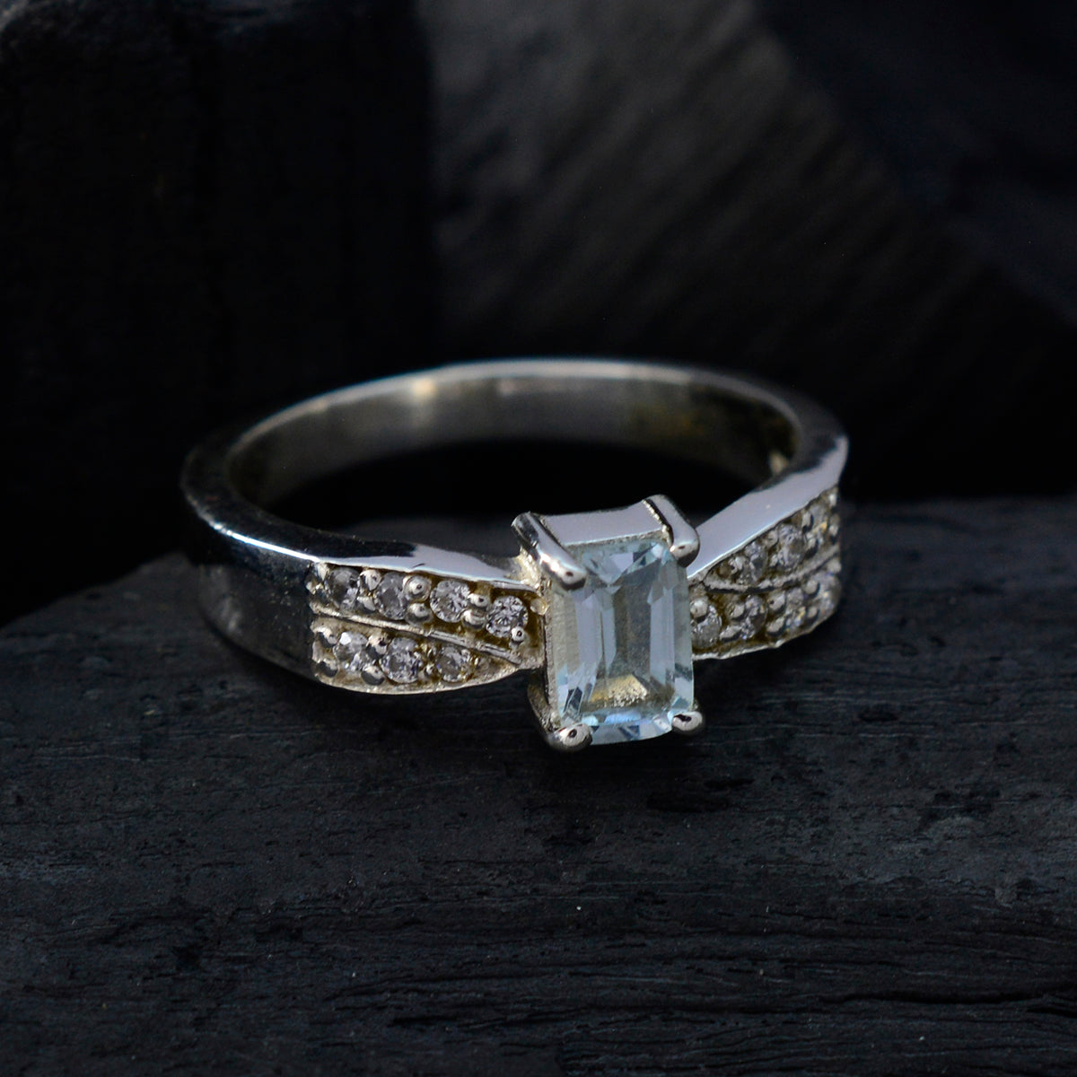 Blue Topaz Halo African Sterling Silver Blue Gems Featherlight Graceful Ring Jewellery