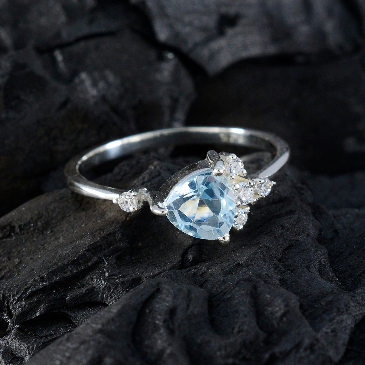 Blue Topaz Halo Japanese 925 Silver Blue Gemstone Delicate Modern Ring Jewellery