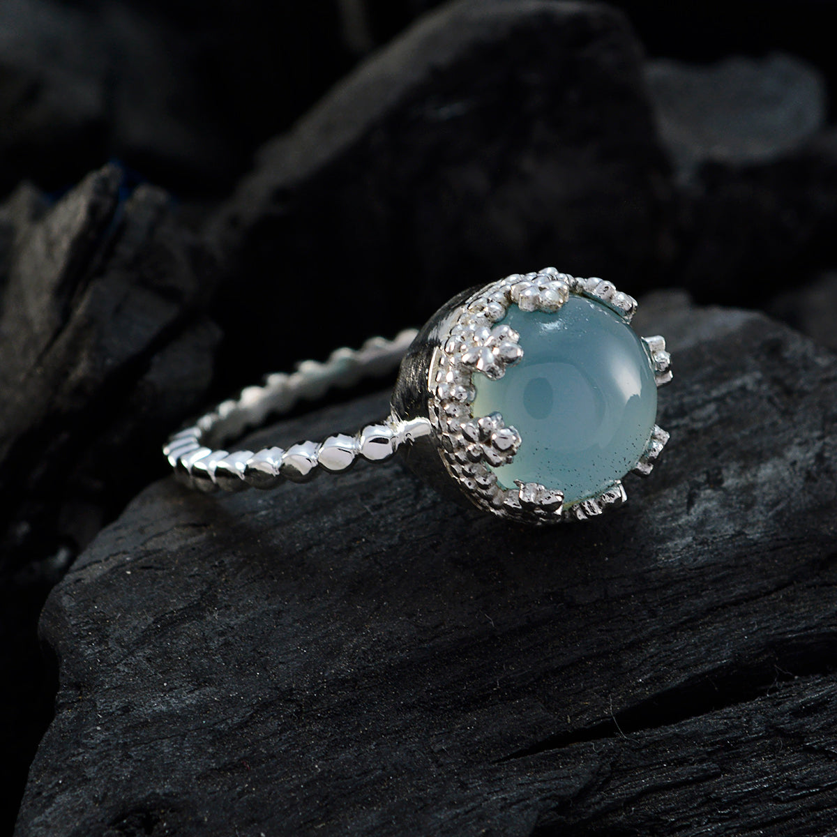 Blue Chalcedony Solitaire Egyptian 92.5 Silver Blue Gems Slim Contemporary Ring Jewellery
