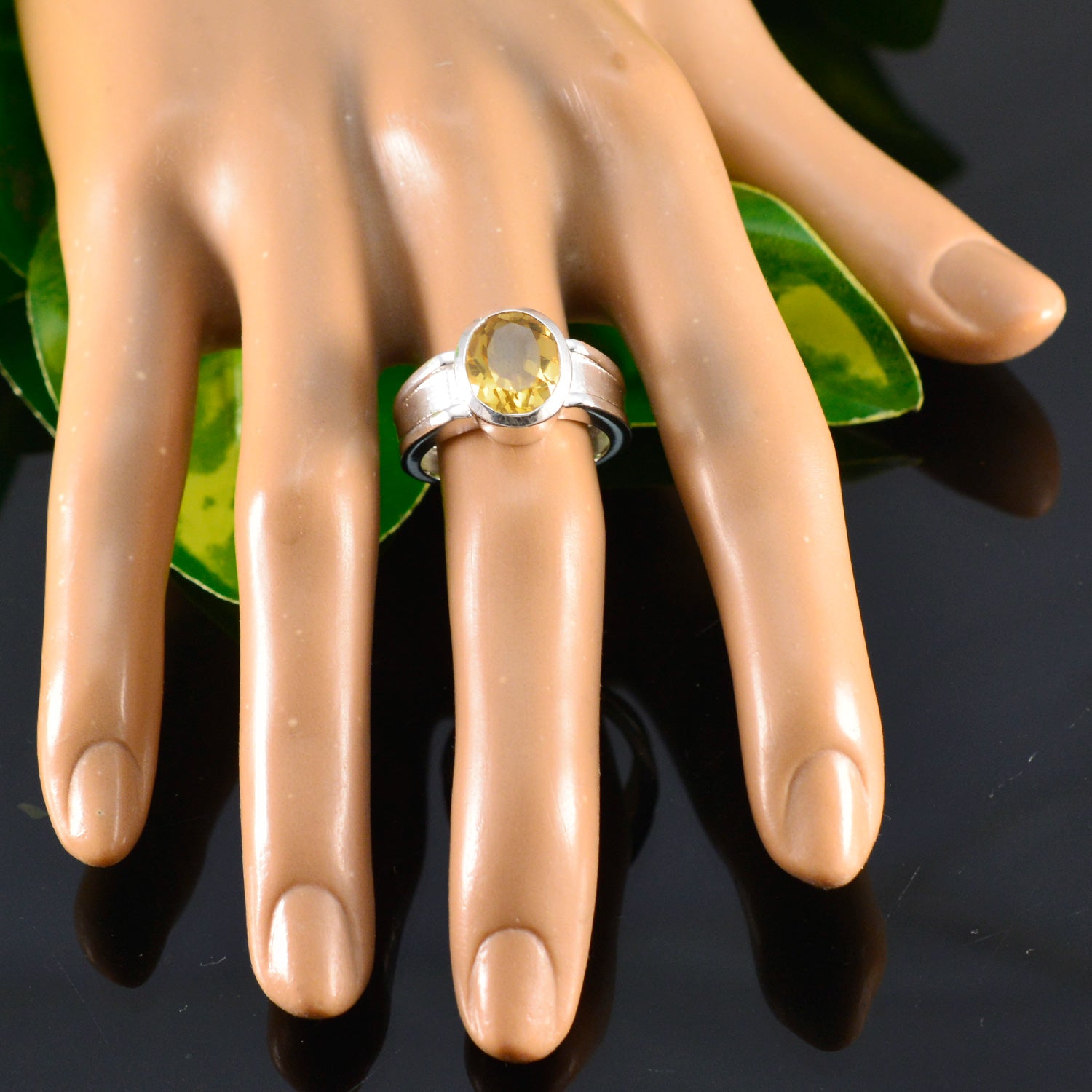 Citrine Solitaire African Silver Yellow Gemstones Mid weight Glamorous Ring Jewellery
