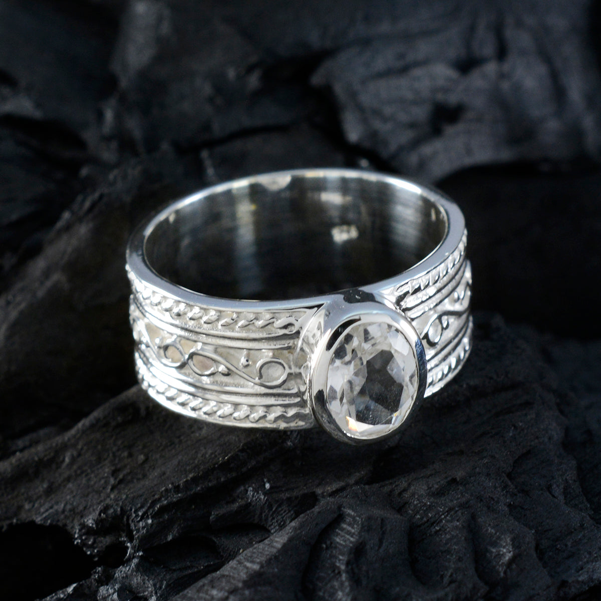 Crystal Quartz Solitaire Indian 925 Sterling Silver White Gemstones Eye catching Twist Band Jewellery