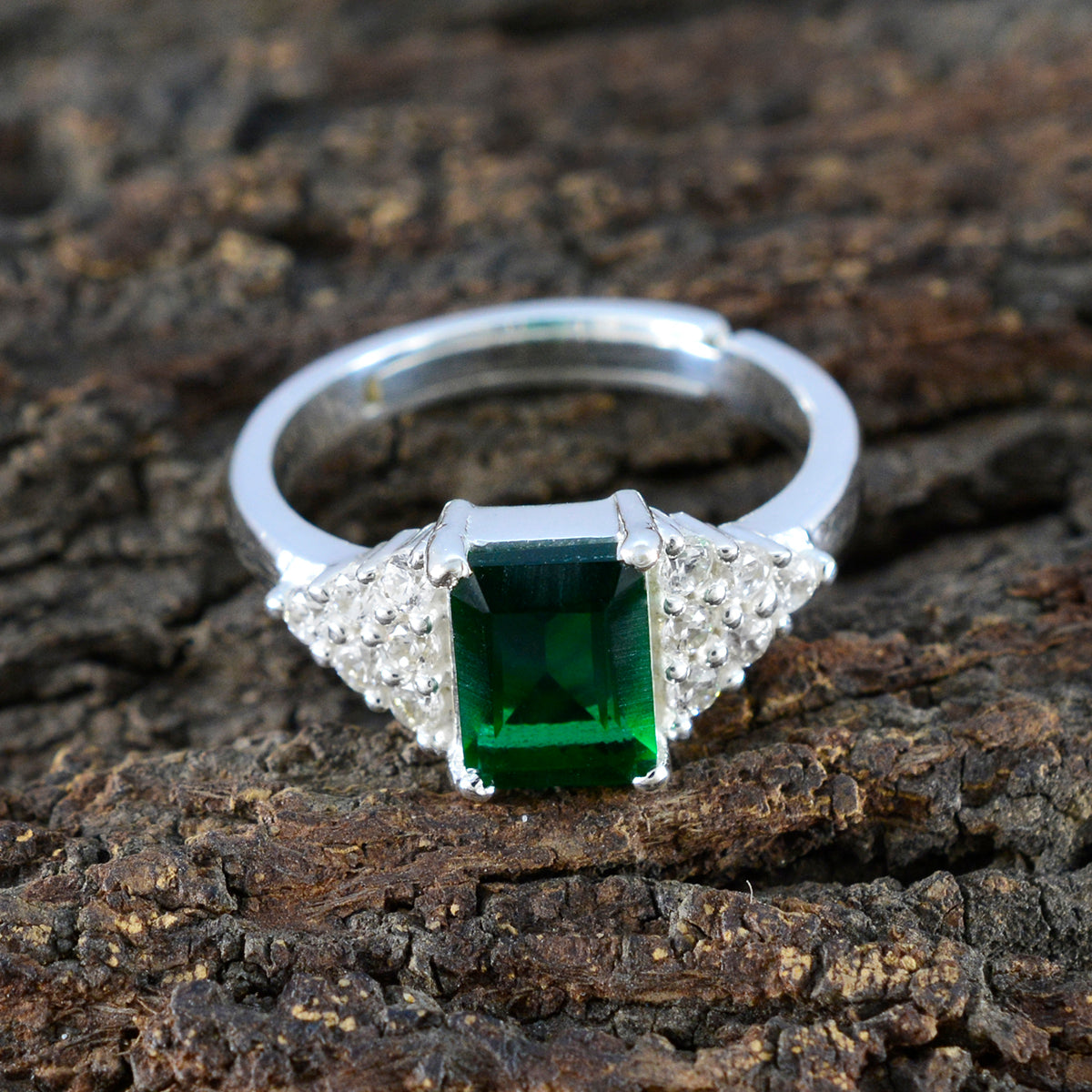 Emerald CZ Halo German 925 Silver Green Gemstones Featherlight Glamorous Ring Jewellery