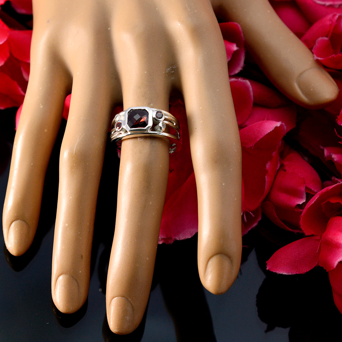 Garnet Trilogy German 92.5 Silver Red Gems Classic Fairytale Ring Jewelry