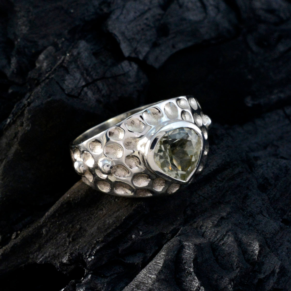 Green Amethyst Solitaire Egyptian Silver Green Gems Classic Luxurious Ring Jewellery