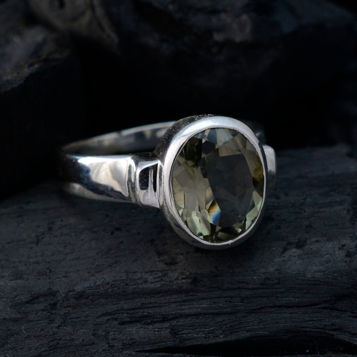 Green Amethyst Solitaire Moroccan 92.5 Silver Green Gemstone Mid weight Fairytale Ring Jewellery