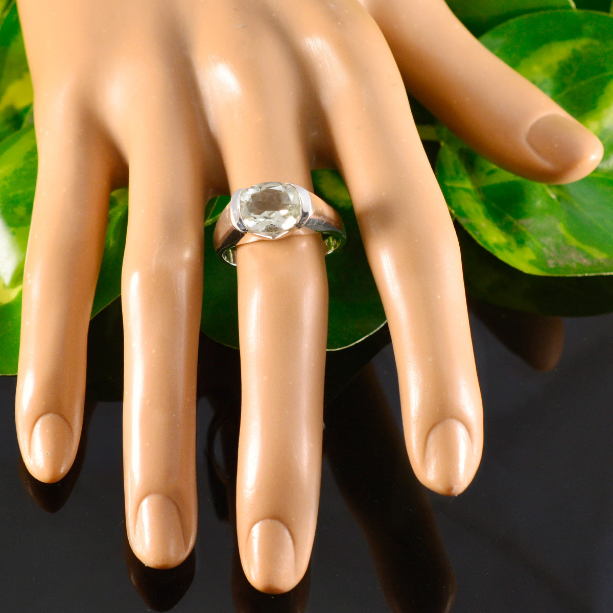 Green Amethyst Solitaire Indian 925 Sterling Silver Green Gemstones Mid weight Sophisticated Ring Jewelry