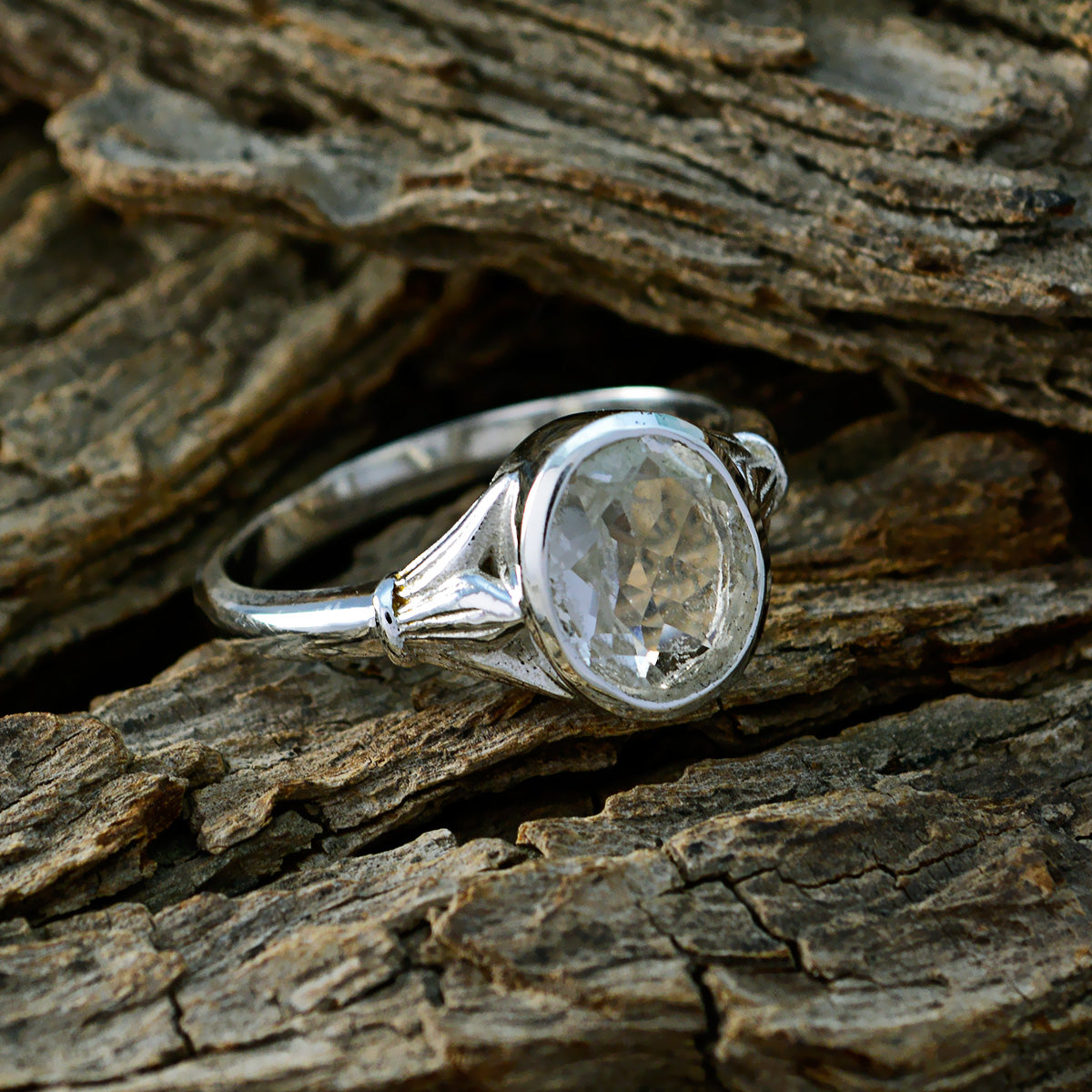 Green Amethyst Solitaire Russian Silver Green Gemstone Tiny Boho Ring Jewellery Secondary image