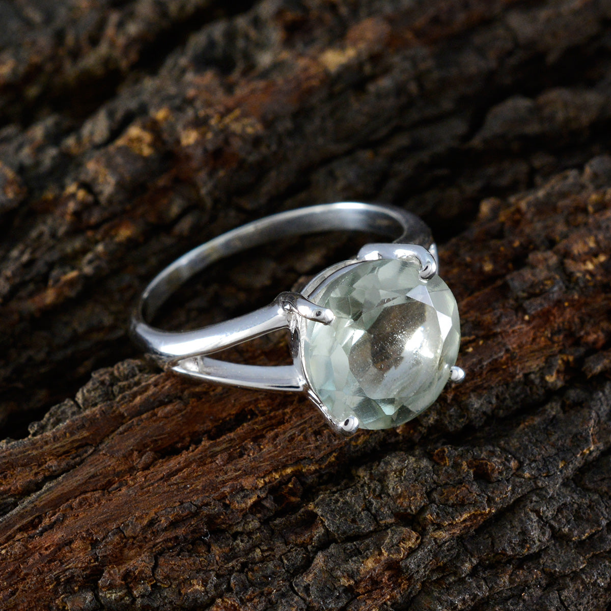 Green Amethyst Solitaire African Sterling Silver Green Gemstones Featherlight Luxurious Ring Jewelry