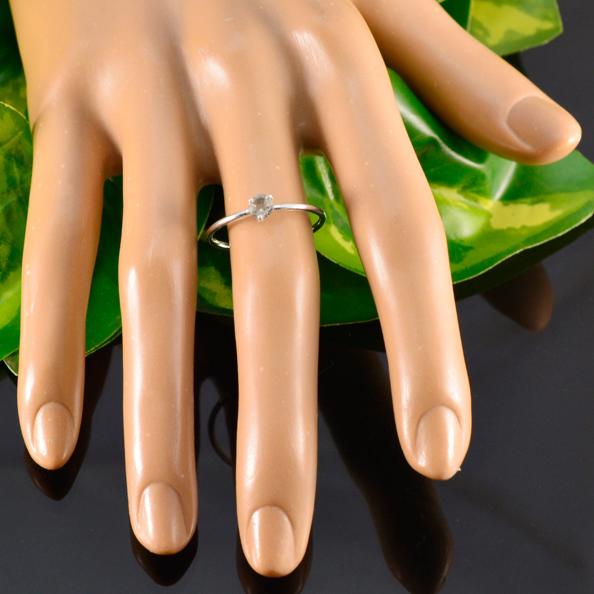 Green Amethyst Solitaire Korean Silver Green Gemstones Minimalist Graceful Ring Jewelry