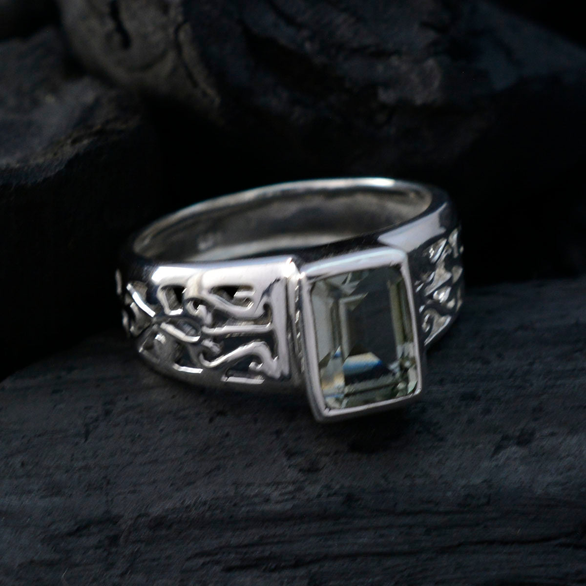 Green Amethyst Solitaire Indian Sterling Silver Green Gemstones Featherlight Cultural Ring Jewelry