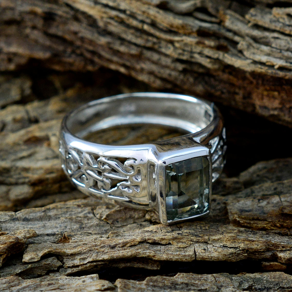 Green Amethyst Solitaire Indian Sterling Silver Green Gemstones Featherlight Cultural Ring Jewelry