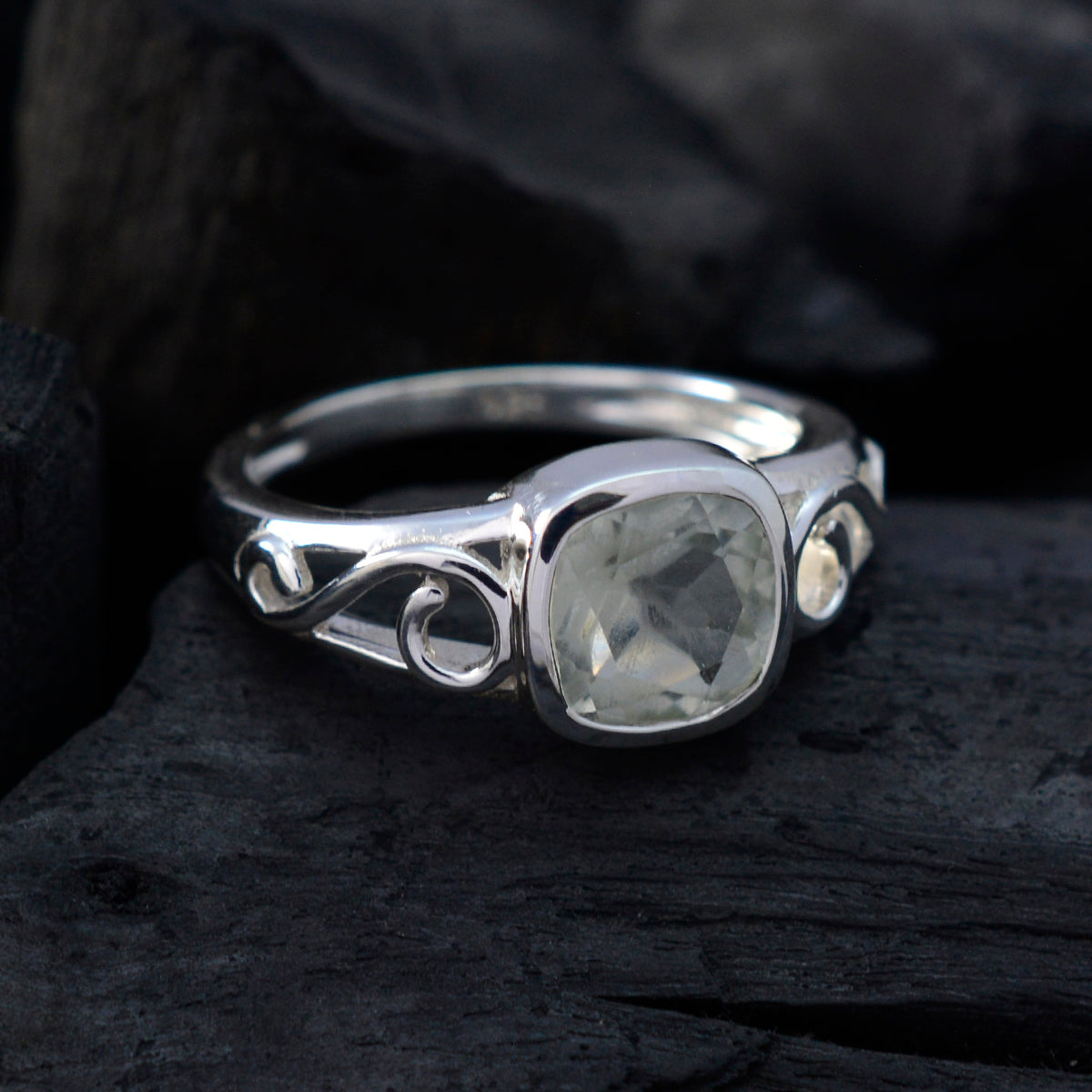 Green Amethyst Solitaire American 92.5 Silver Green Gems Whisper thin Fairytale Ring Jewelry