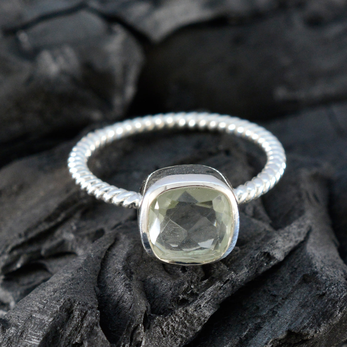 Green Amethyst Solitaire Japanese 925 Sterling Silver Green Gemstones Dainty Glamorous Ring Jewellery