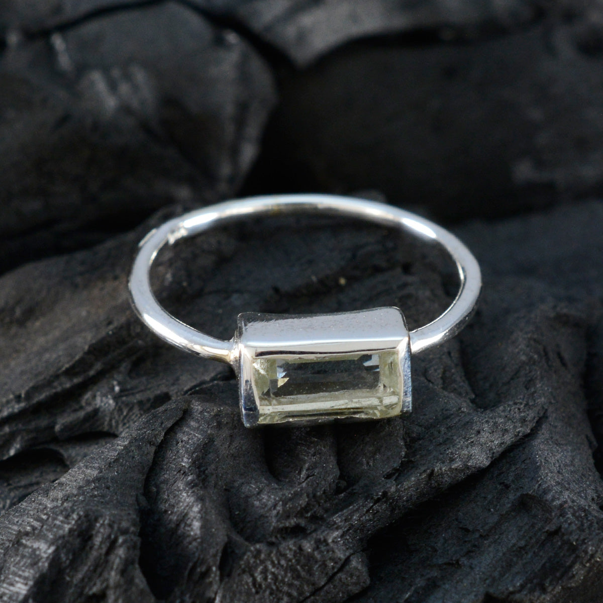 Green Amethyst Solitaire Japanese 92.5 Silver Green Gemstones Delicate Abstract Ring Jewellery