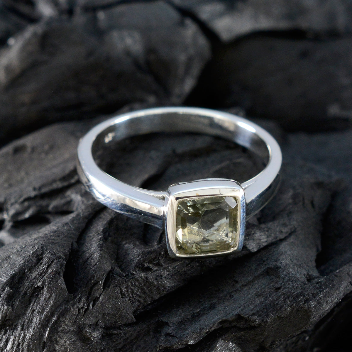 Green Amethyst Solitaire Moroccan Sterling Silver Green Gemstones Featherlight Fairytale Ring Jewellery