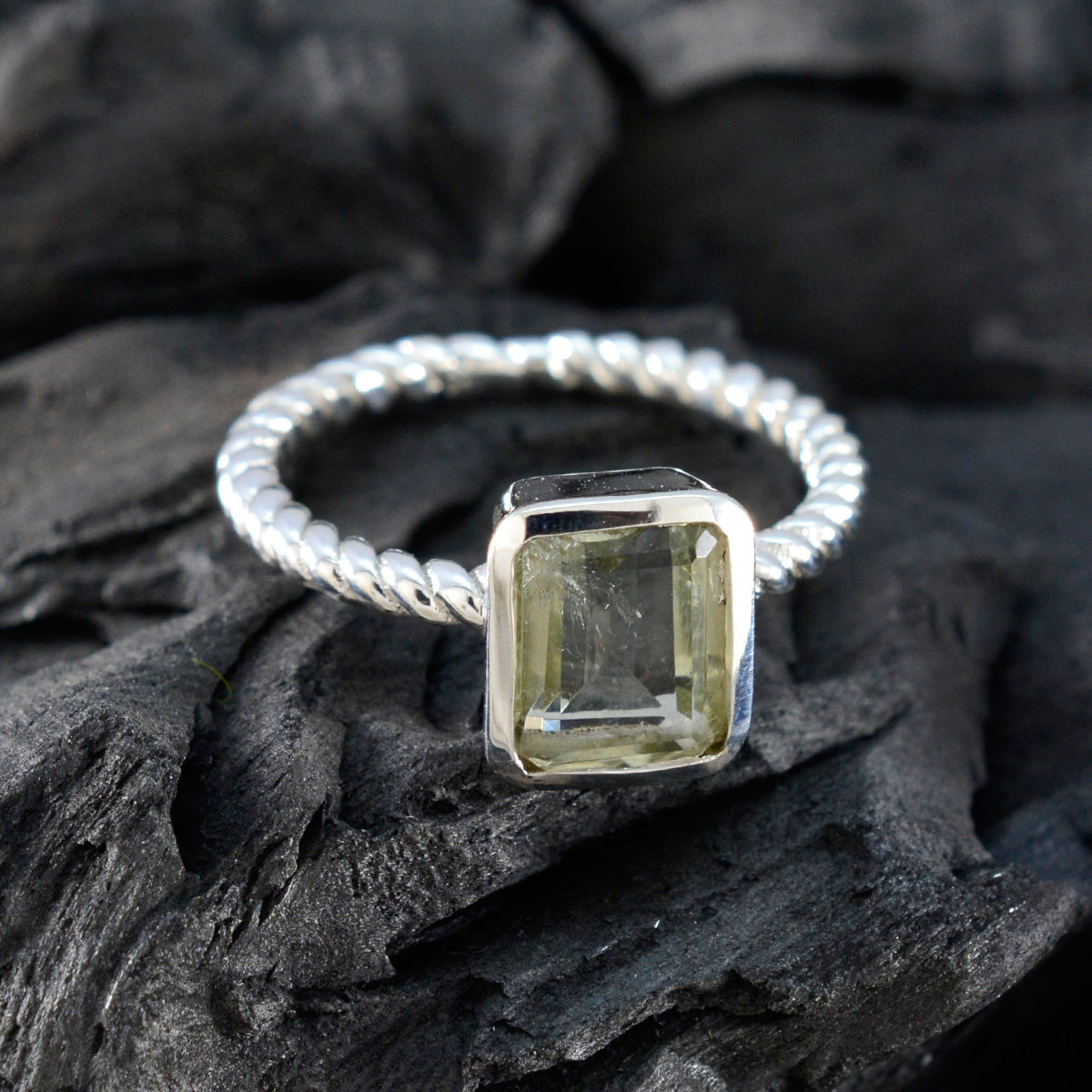 Green Amethyst Solitaire Egyptian Silver Green Gemstones Featherlight Modern Ring Jewellery