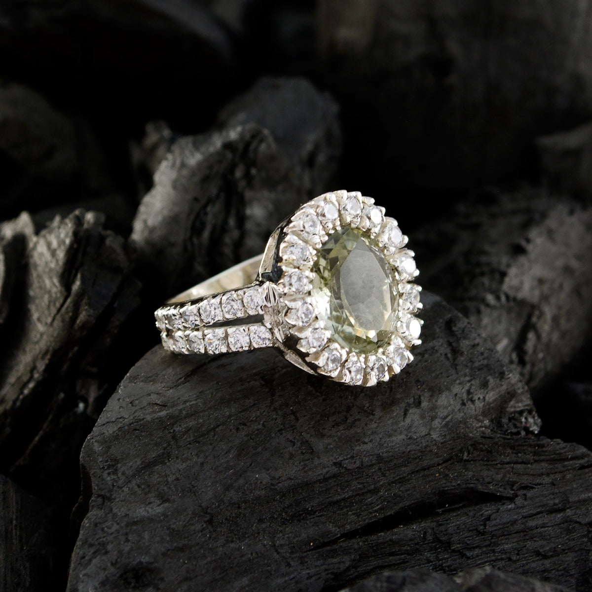 Green Amethyst Halo Moroccan 925 Silver Green Gems Eye catching Abstract Ring Jewelry