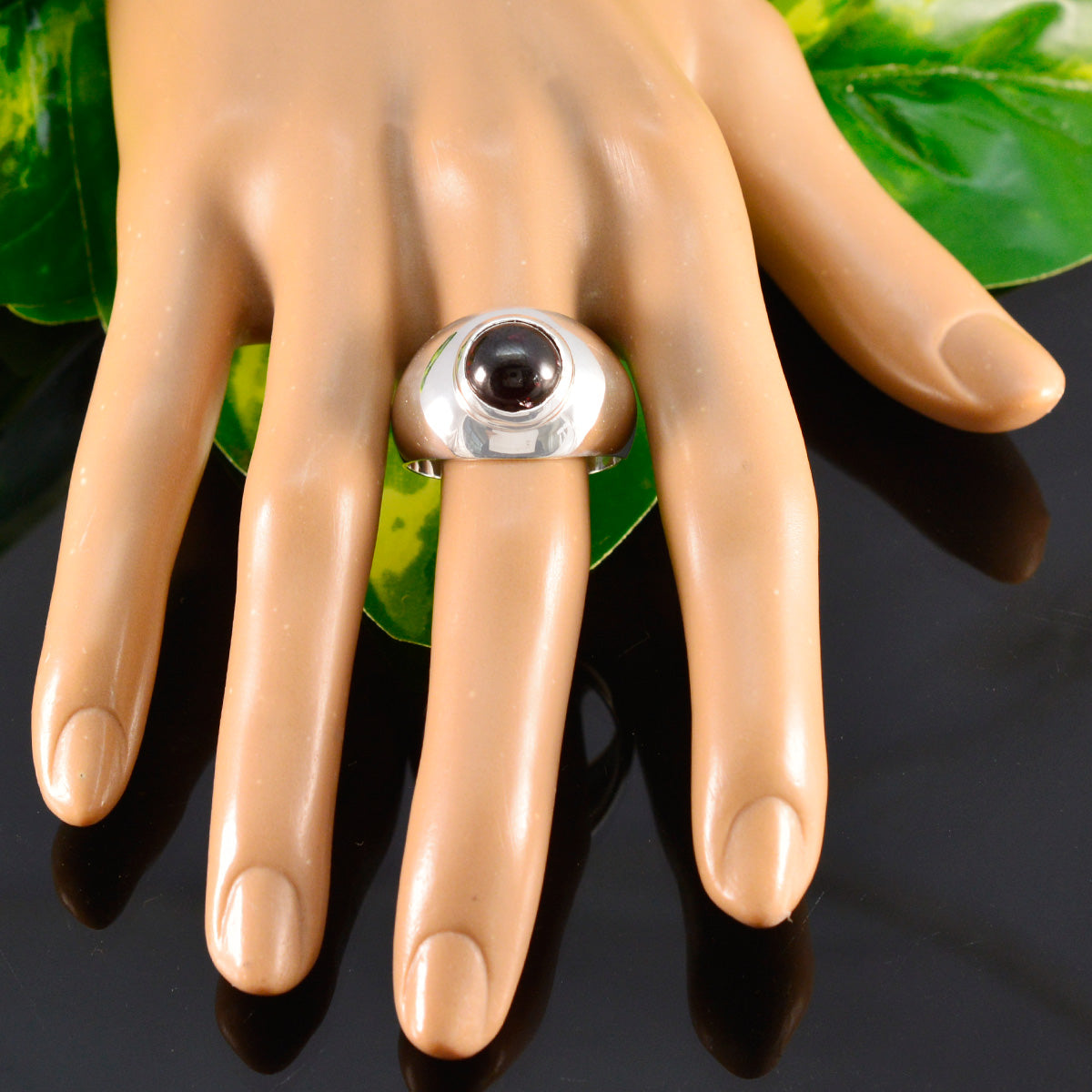 Garnet Solitaire African 925 Silver Red Gemstones Eye catching Romantic Ring Jewellery