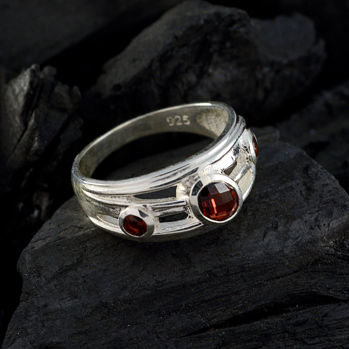 Garnet Trilogy African 92.5 Silver Red Gems Classic Glamorous Ring Jewelry