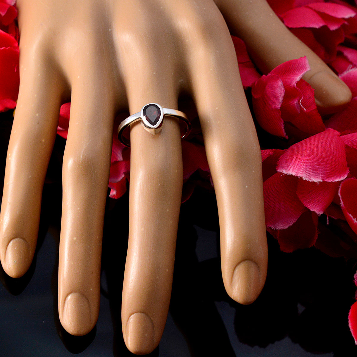 Garnet Solitaire Korean Silver Red Gemstone Delicate Romantic Ring Jewelry